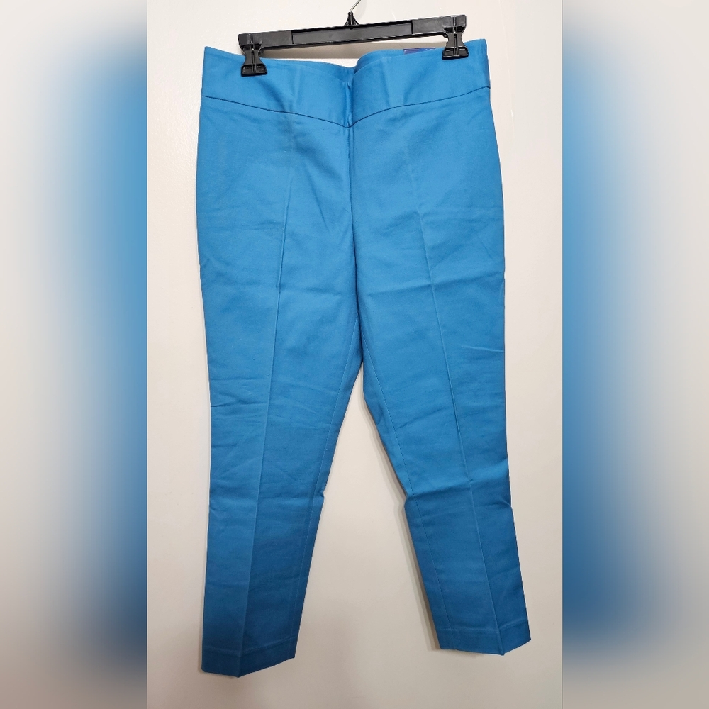 Investments Blue Tailored Capri Pants